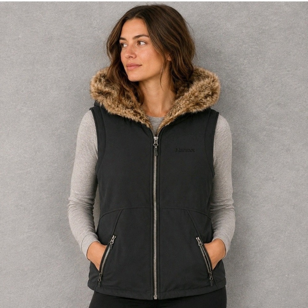 Marmot Gilet Softshell Vest Small Black Faux Fur Lined Hood Fleece Gilet Hiking